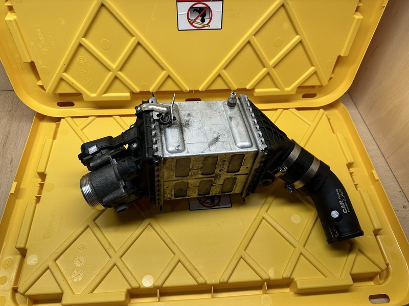 2013 - 2019 BMW M6 F13 4.4L LEFT DRIVER SIDE AIR INTERCOOLER 17517843123