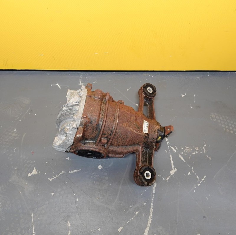 2021 - 2025 LEXUS IS350 3.5L AWD REAR AXLE DIFFERENTIAL CARRIER OEM 41110-30B52