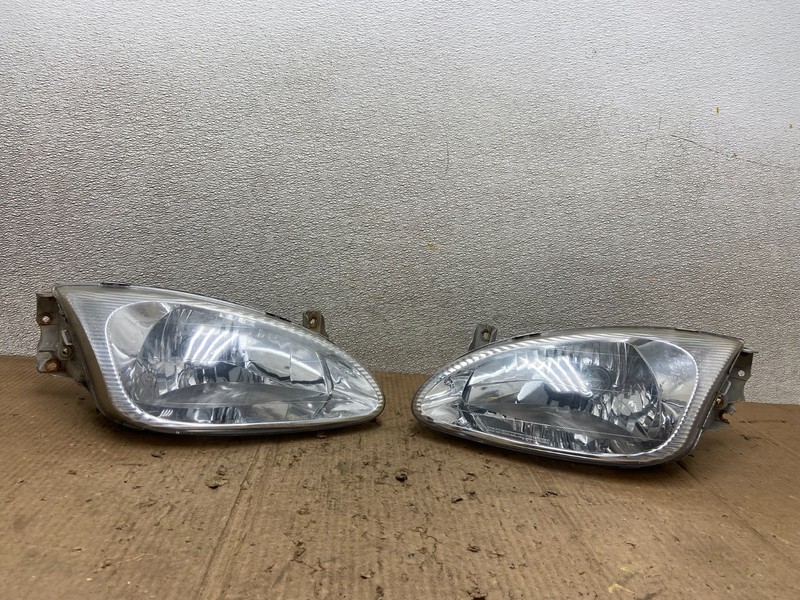 1999 2000 Hyundai Elantra Left+Right Side Set Halogen Headlights AA8542 DG