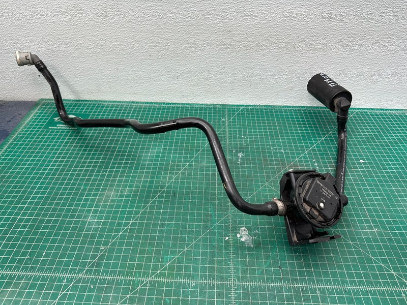 16-23 BMW X1 X2 F48 F39 EVAPORATIVE EMISSIONS SYSTEM LEAK DETECTION PUMP OEM