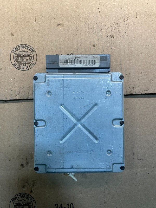 2004 Ford Explorer Engine Control Computer Module 4L2A-12A650-ALD V6705 DG