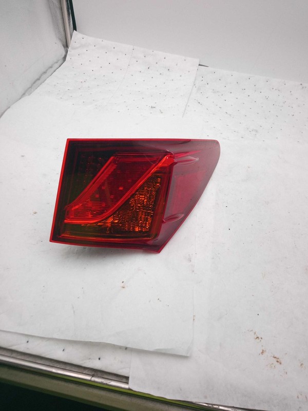 Used Right Tail Light Assembly fits: 2015 Lexus GS350 quarter panel mounted Righ