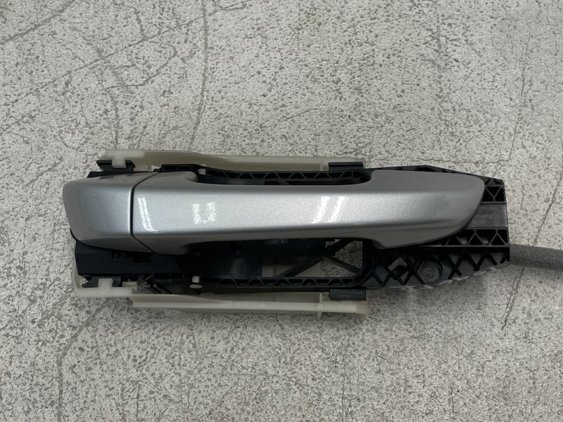 11-14 Porsche Cayenne S Front Right Pass Exterior Door Handle Silver 1596 OEM