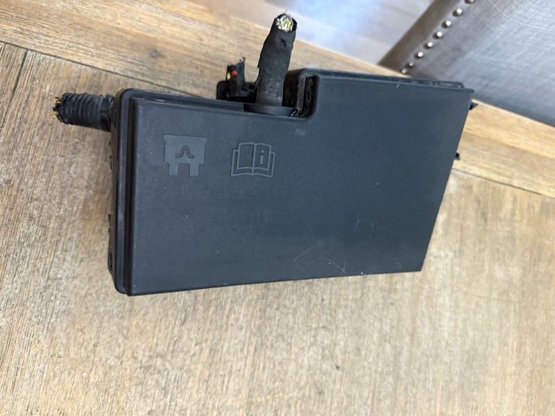 2015-2018 Ford Focus Engine Fusebox Fuse Box Relay Module