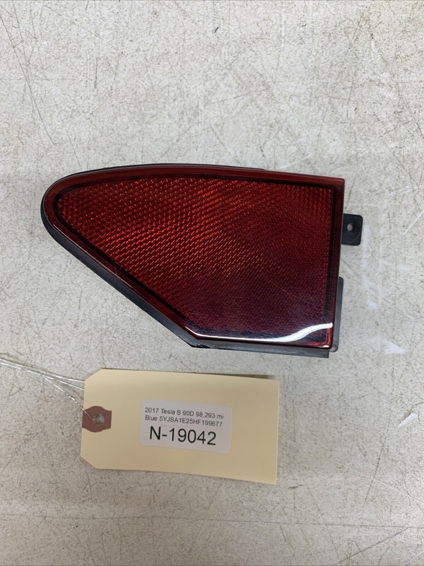 ⚡️12-22 TESLA MODEL S RIGHT TAIL LIGHT Taillight REFLECTOR 1022421-00 19042 B139
