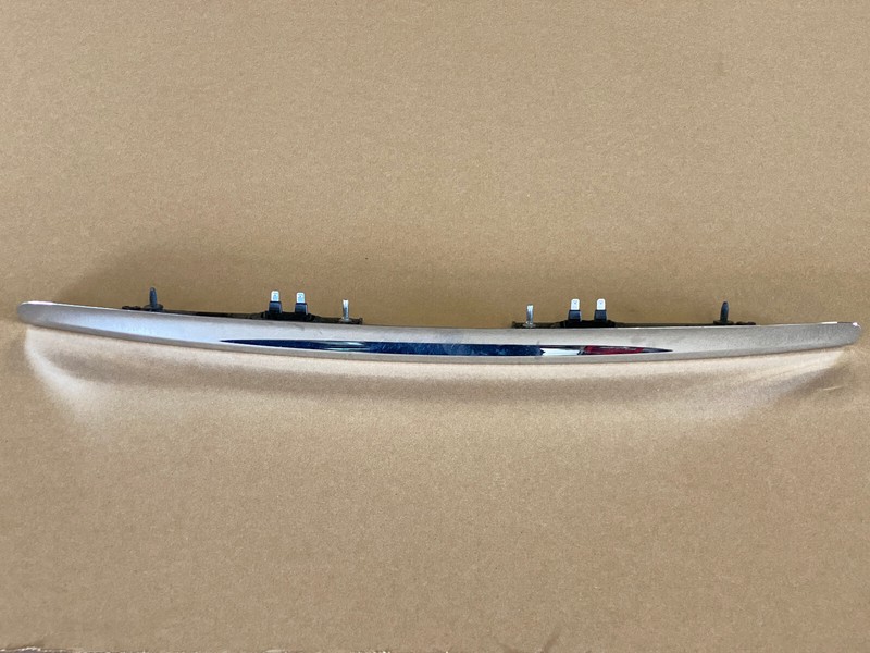 2010-2012 MERCEDES GL450 REAR TRUNK TAILGATE LID HANDLE COVER CHROME OEM LOT710