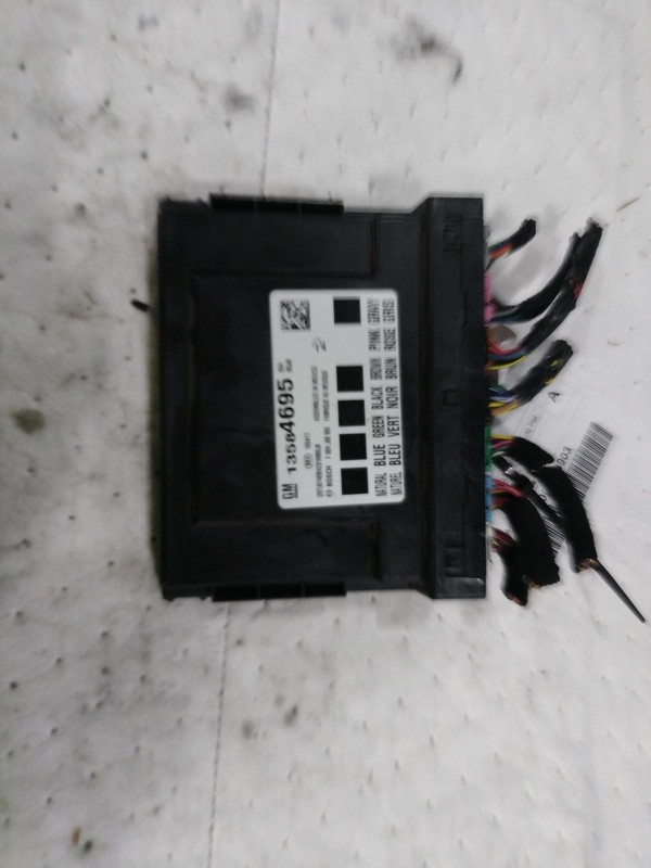 2016 Chevrolet Equinox Body Control Module OEM 13580697 95K Miles