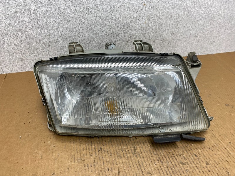1999 - 2003 Saab 9-3 Front Right Passenger Side Headlight AE1312 DW