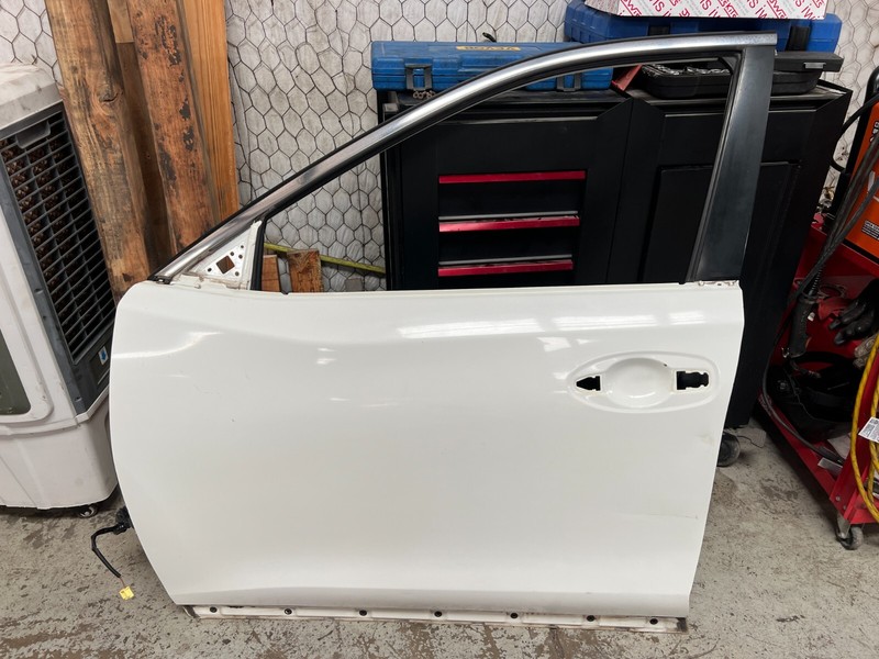14-20 Nissan Rogue FRONT LEFT DRIVER SIDE DOOR SHELL White OEM