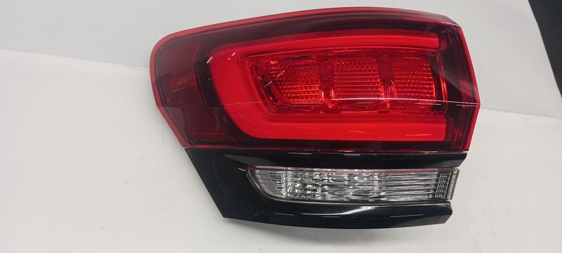 17-'21 JEEP GRAND CHEROKEE Left Diver Outer Taillight OEM Grade A