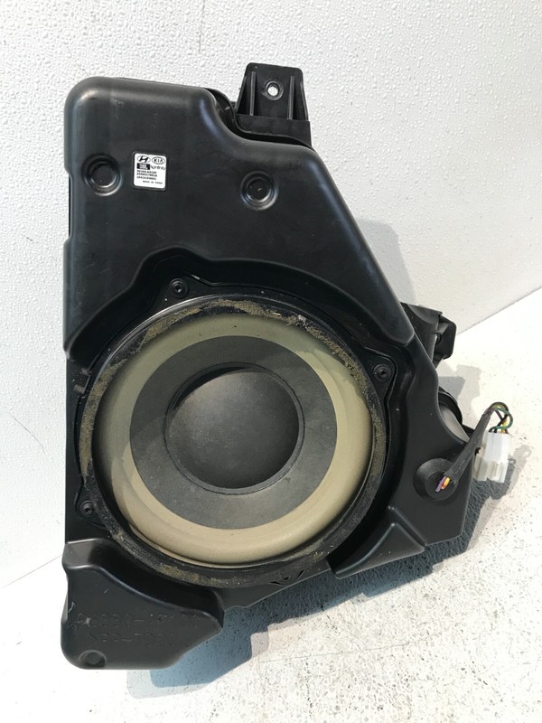 2015 - 2021 KIA SEDONA REAR TRUNK SUBWOOFER SUB WOOFER SPEAKER OEM 96380-A9100