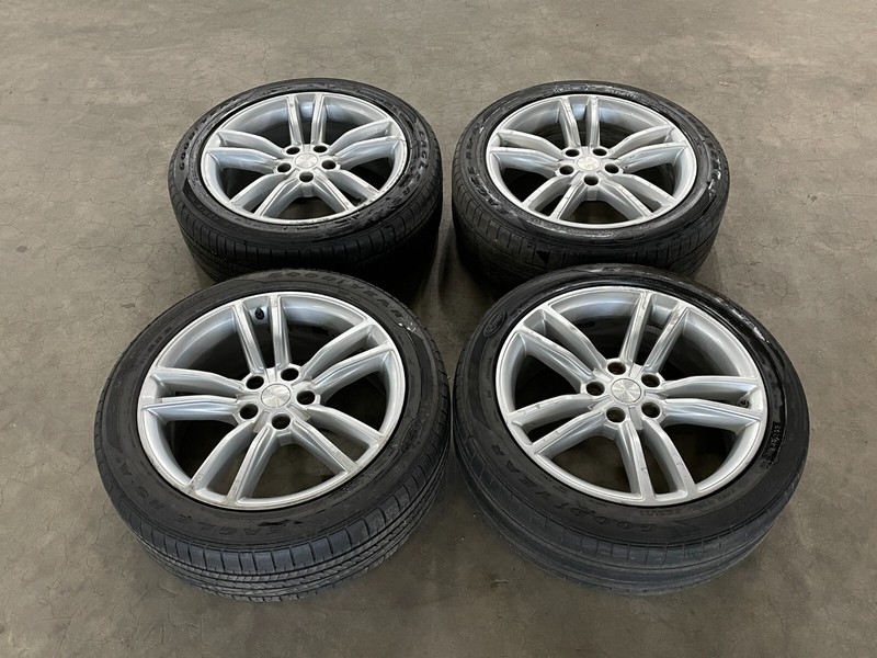2012-2020 Tesla Model S Wheel Set Pair 1383 OEM