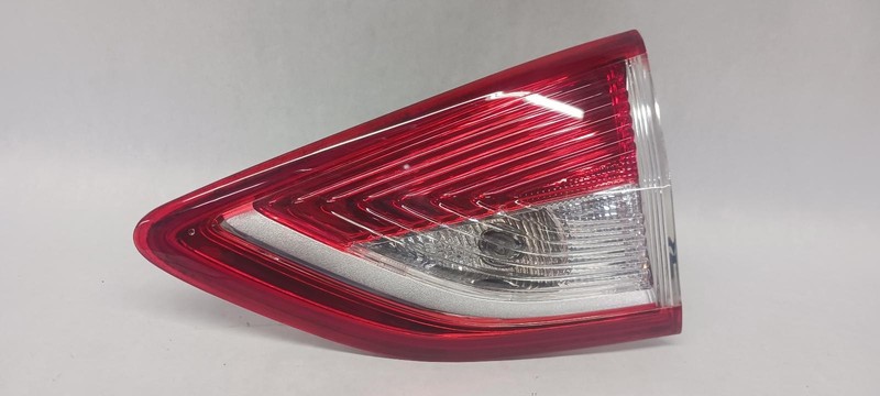 13-'16 FORD ESCAPE Right passenger inner Taillight OEM Grade A!