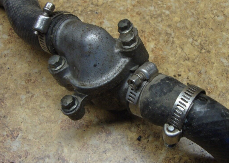 2000 Kawasaki Ninja EX250 EX 250 F Coolant Thermostat Housing Cooling System 01