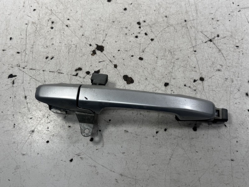 06-011 Honda Civic 4DR Gray Right Rear Outer Handle Silver OEM