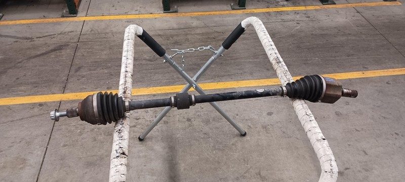 18-'21 VOLKSWAGEN TIGUAN front passenger Axle Shaft FWD OEM 1 Year Warranty!