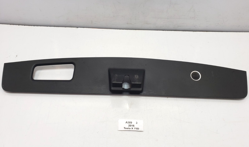 ✅ 2016-2020 OEM Tesla Model X Liftgate Lift Gate Molding Trim Lower Black