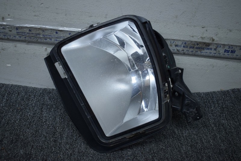 2013-2018 DODGE RAM 1500 FOG LAMP LEFT SIDE FACTORY OEM