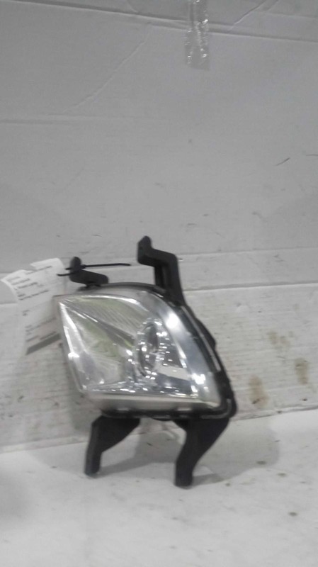 2016 Hyundai Equus Left Fog Light Assembly Black OEM 111987 145K Miles