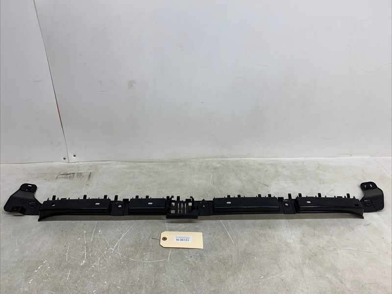 ⚡️24-25 TESLA MODEL 3 REAR BUMPER CENTER BRACKET 1757096-00-D 36101 M6