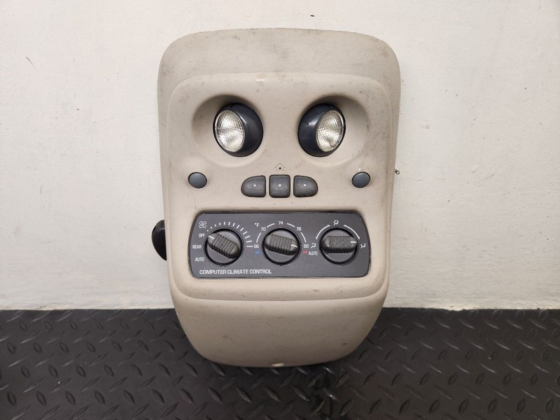 01-02 Chevrolet Suburban 1500 Roof Center Console Tan (Opt UG1) OEM 15746988