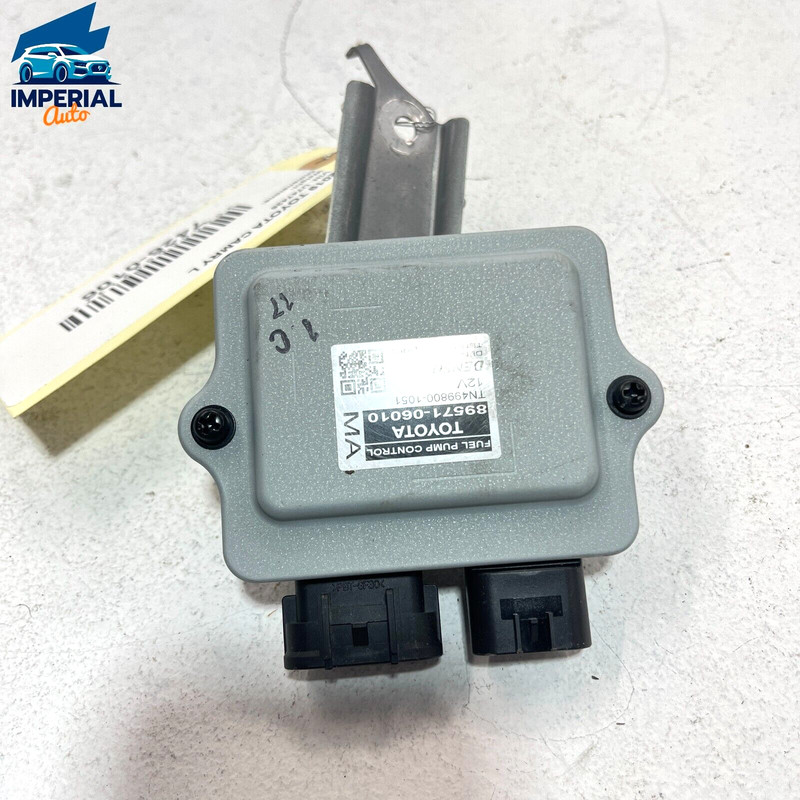 TOYOTA CAMRY 2018-2022 FUEL PUMP COMPUTER CONTROL MODULE UNIT & BRACKET OEM