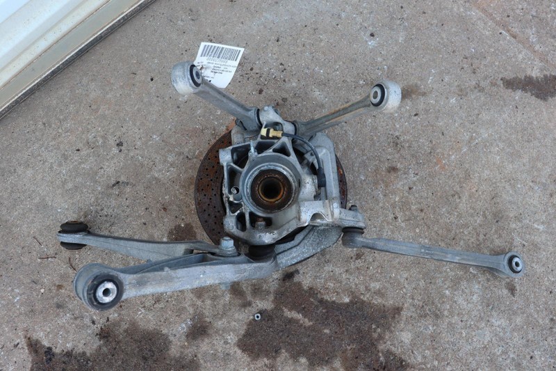 2004-2005 PORSCHE 911 CARRERA REAR RIGHT SPINDLE KNUCKLE HUB W/ CONTROL ARMS OEM