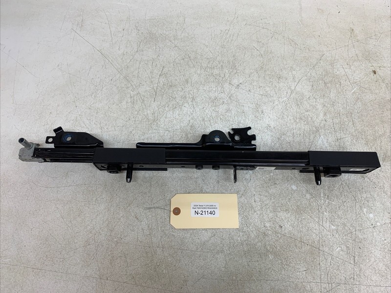 ⚡️2024 Tesla Model Y Front Passenger Side Seat Rail Track Section RH 21140 U21