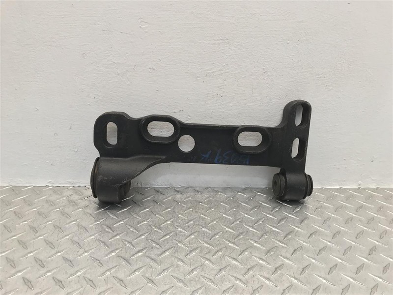 OEM 2002 - 2006 ENVOY XL PASSENGER LOWER CONTROL ARM MOUNTING BRACKET