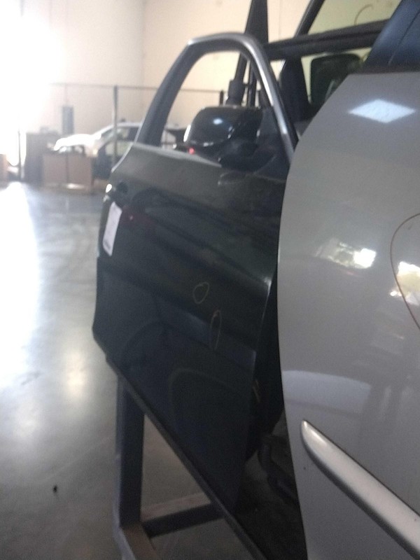 BMW 530i 2004 Right Front Door BLACK 186126 4704