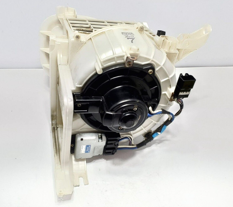 ✅ 1998-2002 OEM Toyota Land Cruiser J100 Front Blower Motor Assembly
