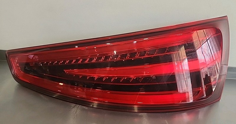 2015 AUDI Q3REAR RIGHT PASSENGER TRUNK LED TAILLIGHT BRAKE LIGHT LAMP 8U0945094D