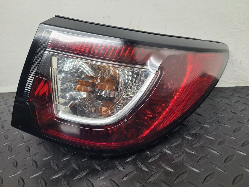 13-17 Chevrolet Traverse Right Passenger Quarter Tail Lamp Assembly OEM 23301757