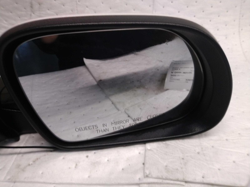 KIA Soul 2023 Right Door Mirror Assembly White OEM Used 21000 Miles