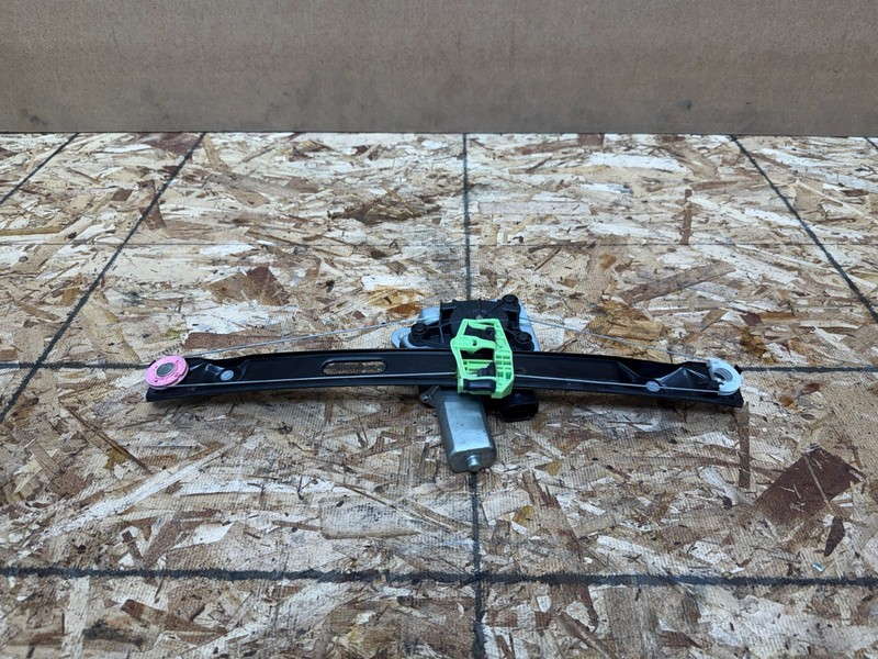 BMW E90 2006-2011 OEM REAR RIGHT PASSENGER DOOR WINDOW REGULATOR WITH MOTOR ASSY