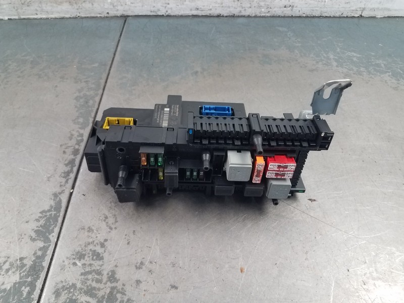 2009 Mercedes AMG C 63 Rear Sam Relay Fuse Box #72909 X5