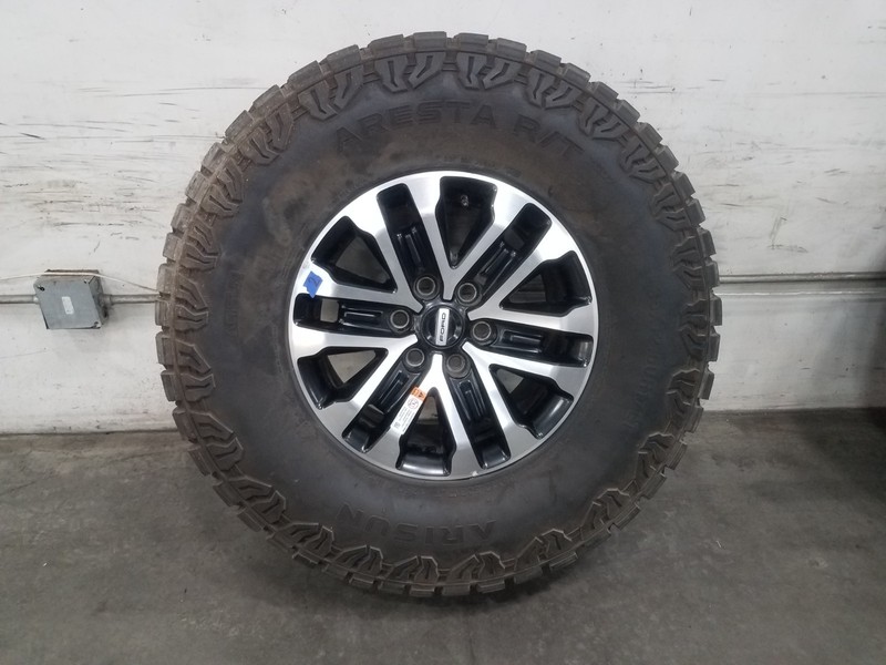 2019 Ford F150 Raptor 4x4 Wheel / Tire #2 #3737 KK2
