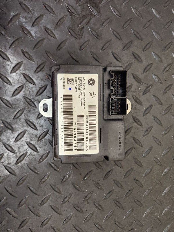 16-18 Jeep Cherokee 2 Speed Transfer Case Control Module OEM 68308880AA