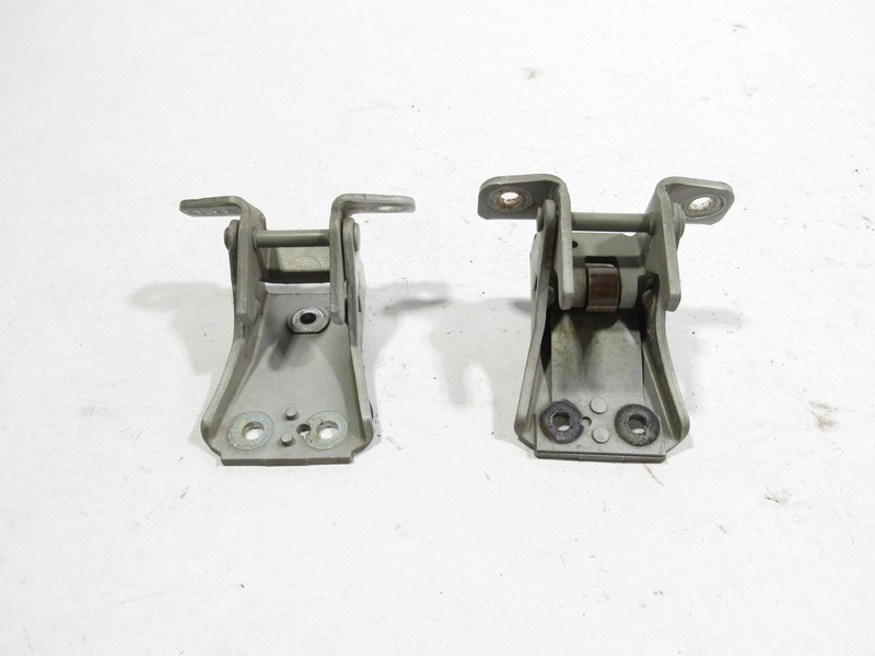 99-04 Ford Mustang GT 1999 Convertible Right Door Hinge Hinges Set 2 PCS ;