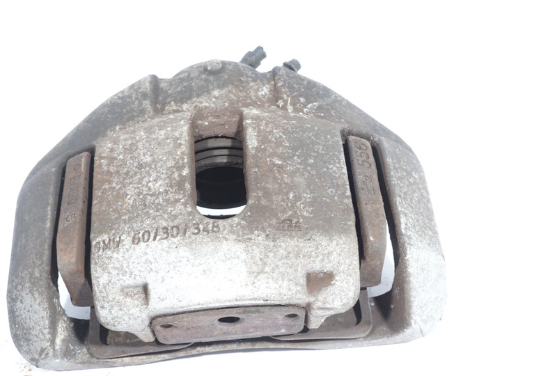 2002 - 2005 BMW 745I E65 N62 FRONT RIGHT PASSENGER SIDE BRAKE CALIPER OEM