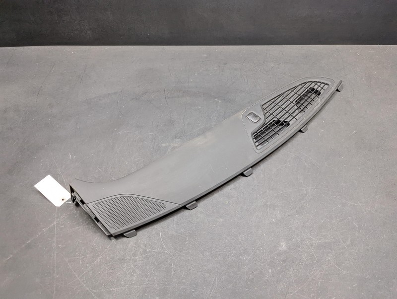 Dash Defroster Panel w/ Sun Sensor 2017 Chevrolet Camaro 84081749 2016-2022