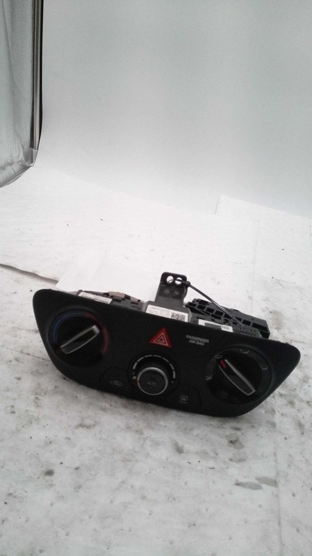 2020 Hyundai Accent A/C Selector Switch OEM Black 97250J0000 66K Miles