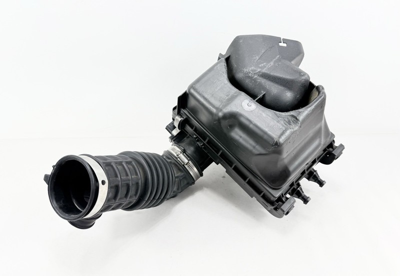 13-19 Nissan Sentra 1.8L Engine Air Intake Cleaner Box & Hose OEM 165003RC2A