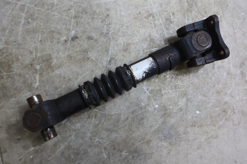 2003-2006 Jeep Wrangler TJ Rubicon OEM Rear Drive Shaft 52853410