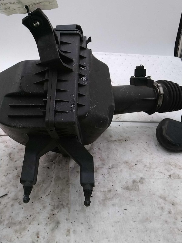 Used Left Air Cleaner Assembly fits: 2013 Infiniti M37 VQ37VHR Left Grade A