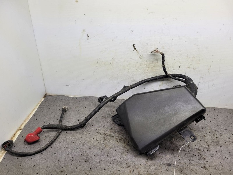 Fuse Box Engine Left Hand Engine Compartment CVT Fits 15-17 LEGACY 1722092