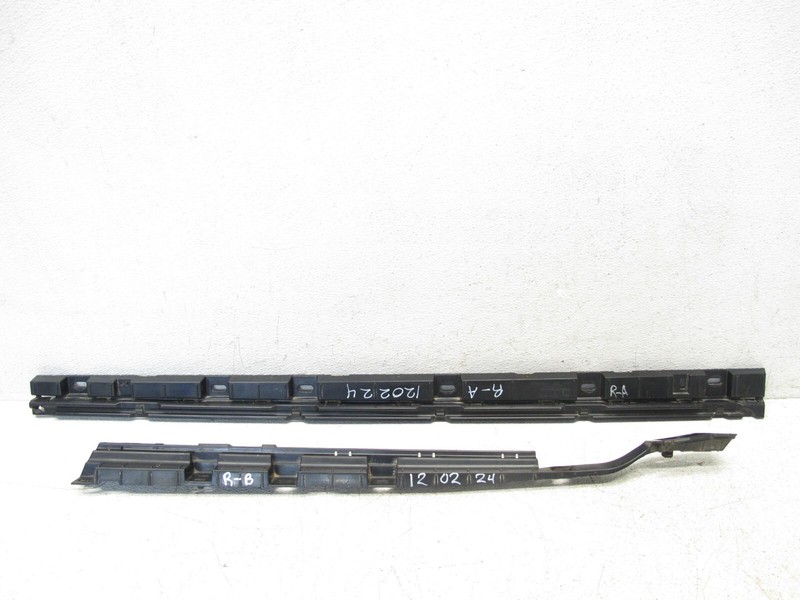 09-15 BMW F01 750i 740i ROCKER PANEL COVER MOLDING BRACKET HOLDER RIGHT OEM 1202