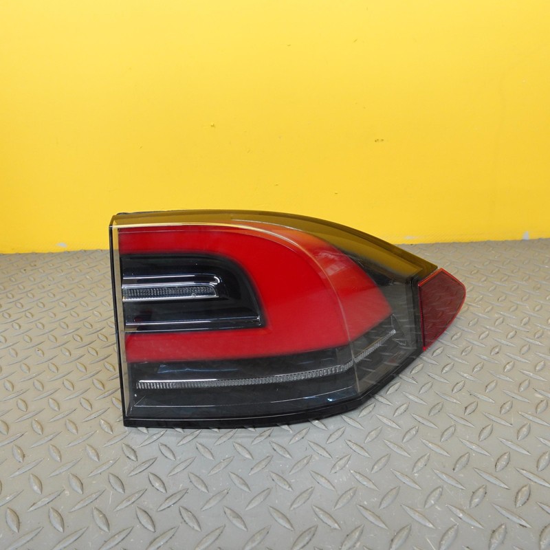 2016-2020 TESLA MODEL X REAR TAIL LIGHT RIGHT SIDE TAILLIGHT OEM 1034333-00-A