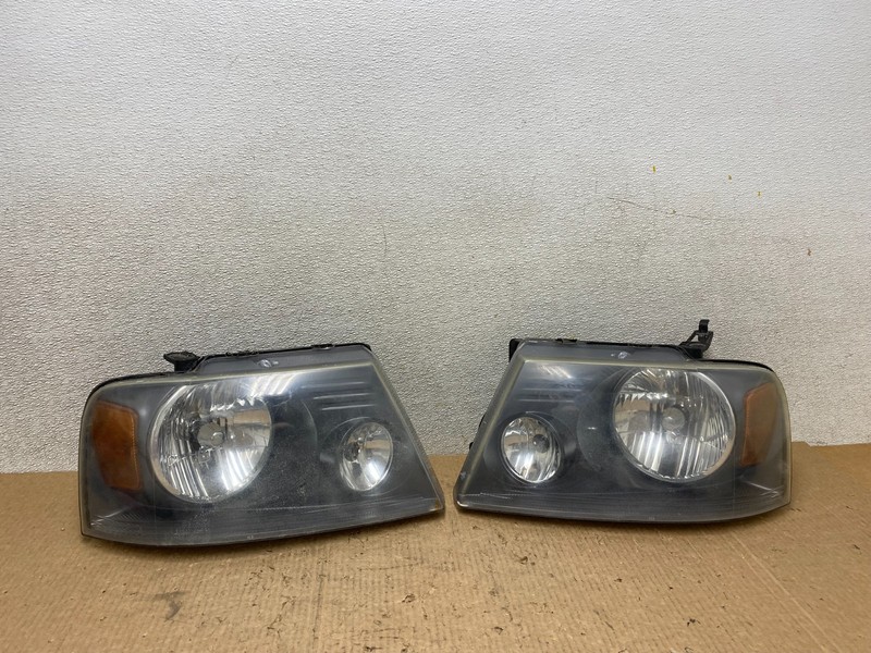 2004 to 2008 Ford F-150 F150 Left+Right Halogen Headlights W5389 DW