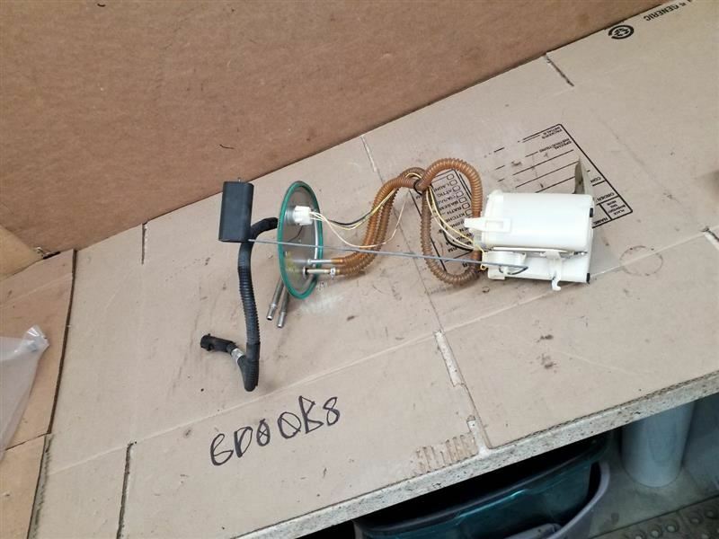 Fuel Pump Gasoline Front Midship Tank Fits 99-04 FORD F250SD PICKUP 242601